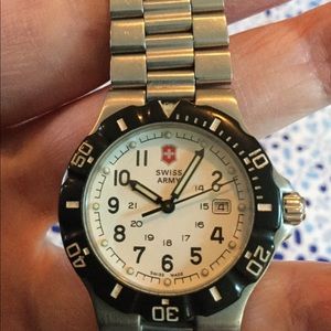 Swiss Army watch.  Very good condition.
